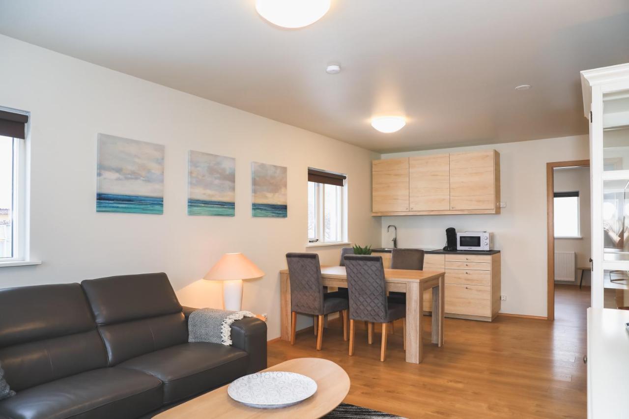 E18 Apartments อาคูเรย์รี ภายนอก รูปภาพ
