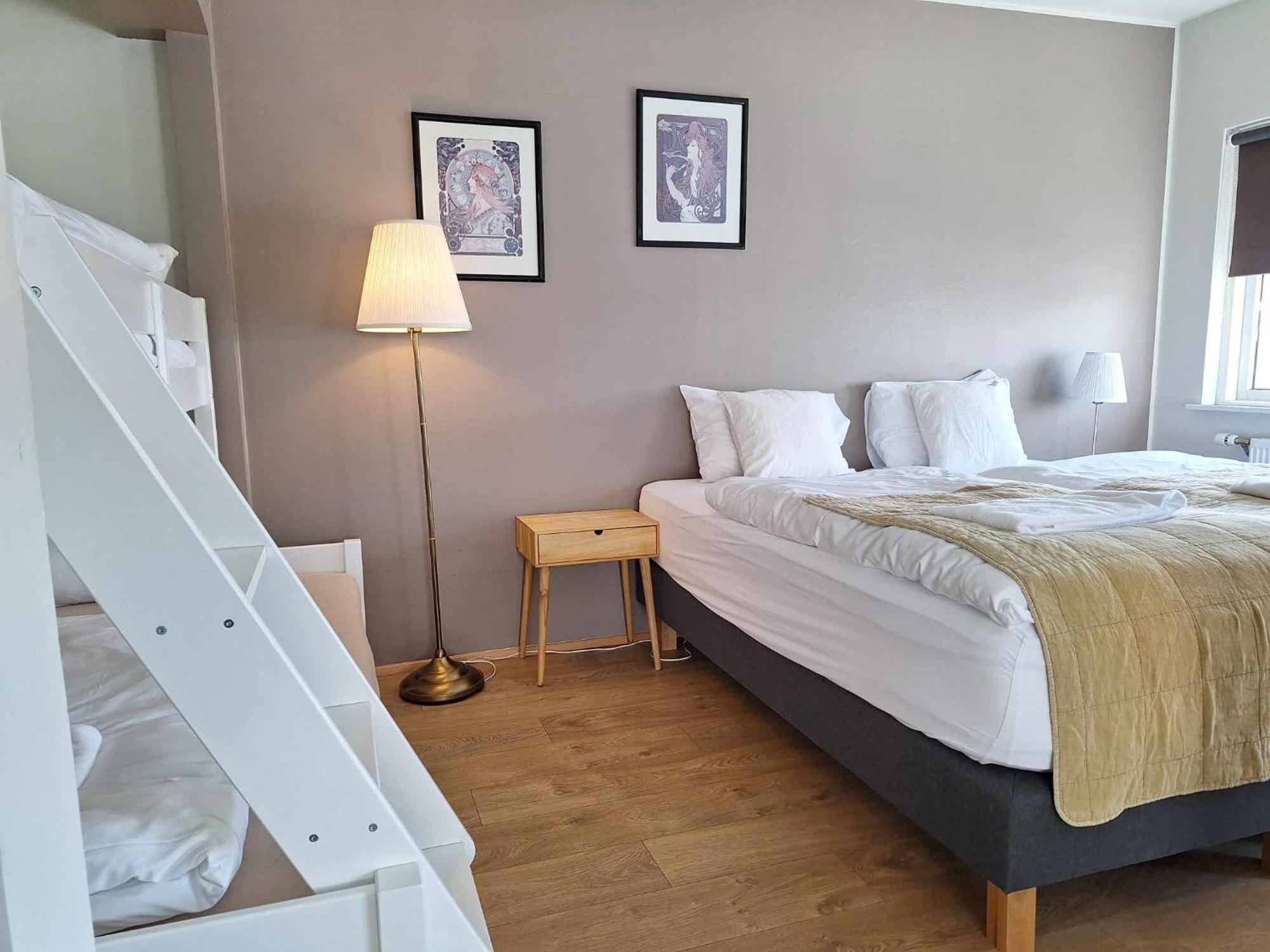 E18 Apartments อาคูเรย์รี ภายนอก รูปภาพ
